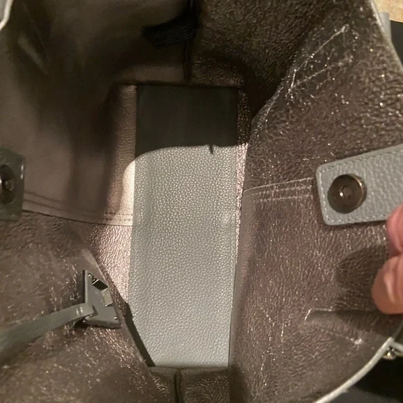 Botkier light grey pebbled leather satchel with crossbody strap - Picture 3 of 4